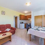 Two-bedroom In Apartamento