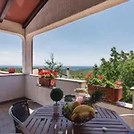 Two-bedroom In Apartamento *