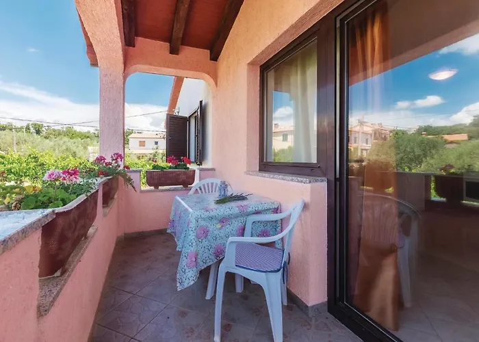 דירה Two-bedroom In
